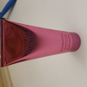 Victorias secret bombshell lotion!